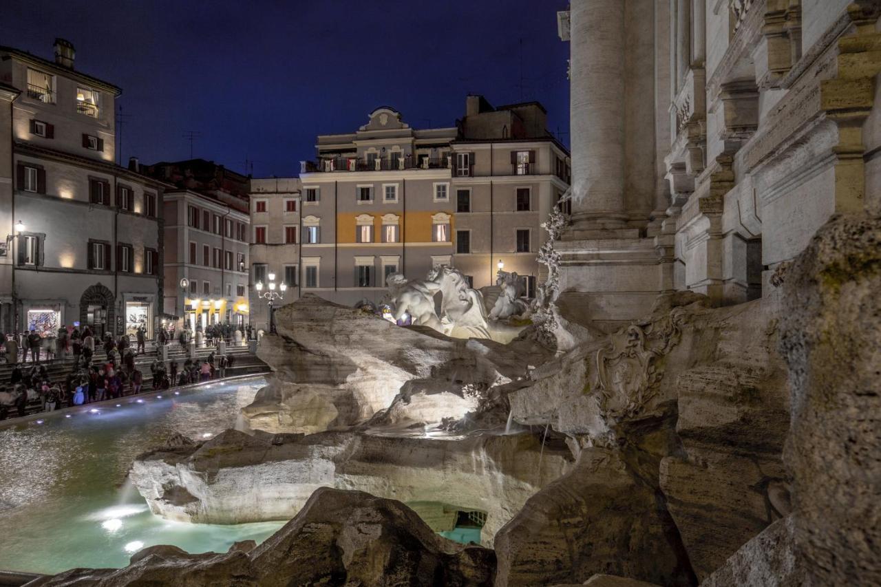 Trevi Ab Aeterno - Amazing View Of The Trevi Fountain Apartment Rome Bagian luar foto